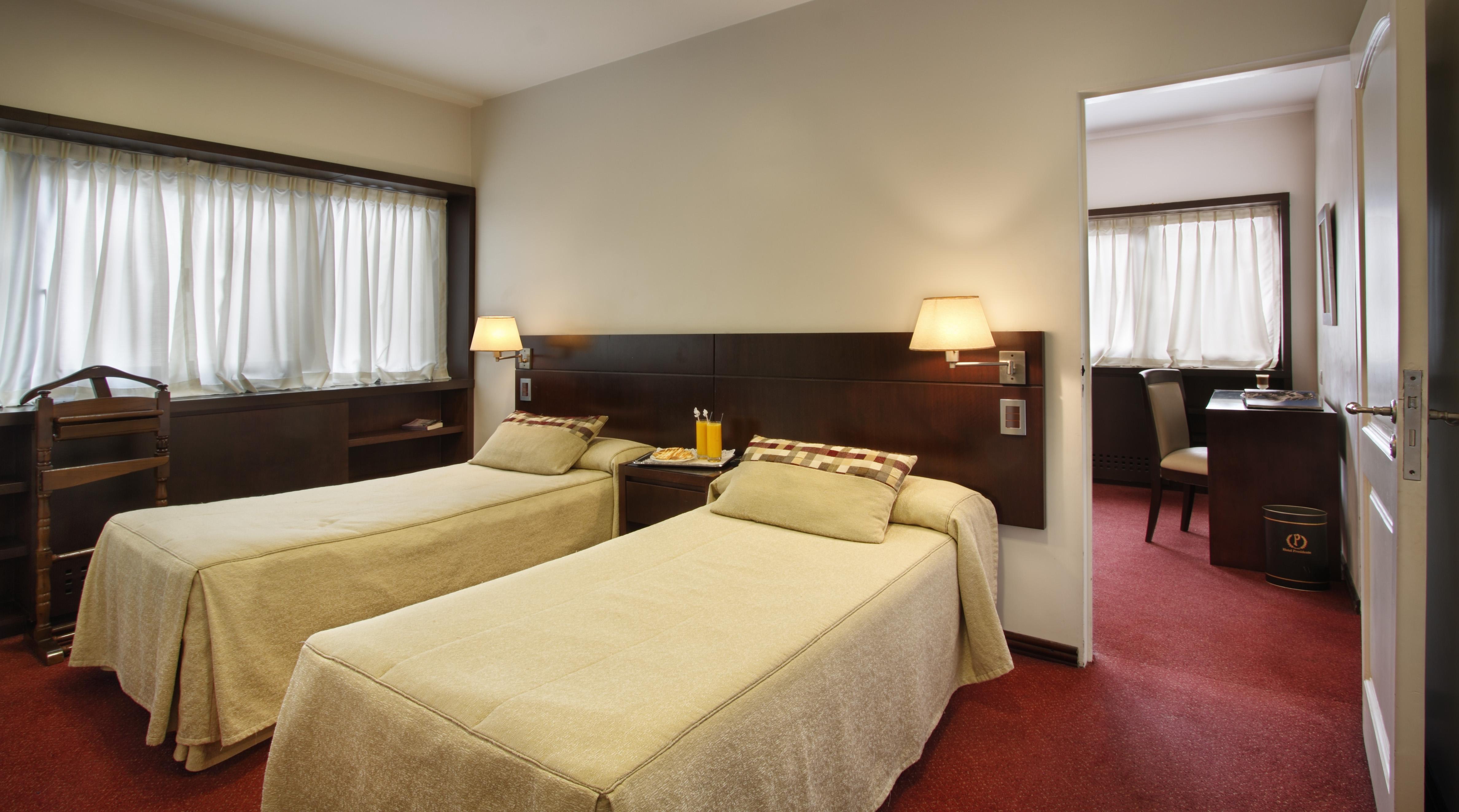 Hotel Presidente บัวโนสไอเรส ภายนอก รูปภาพ