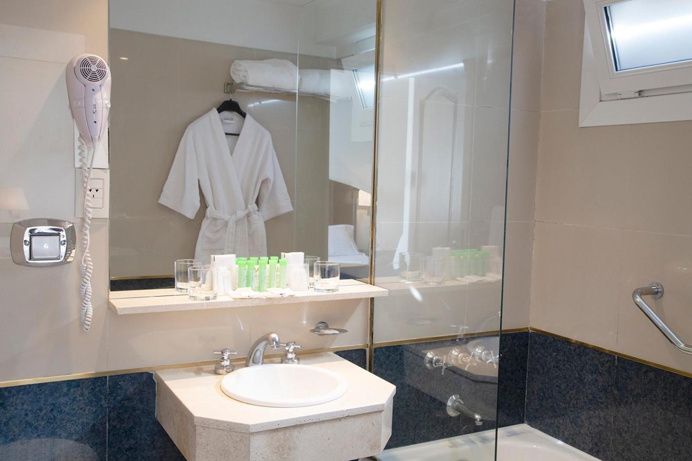 Hotel Presidente บัวโนสไอเรส ภายนอก รูปภาพ