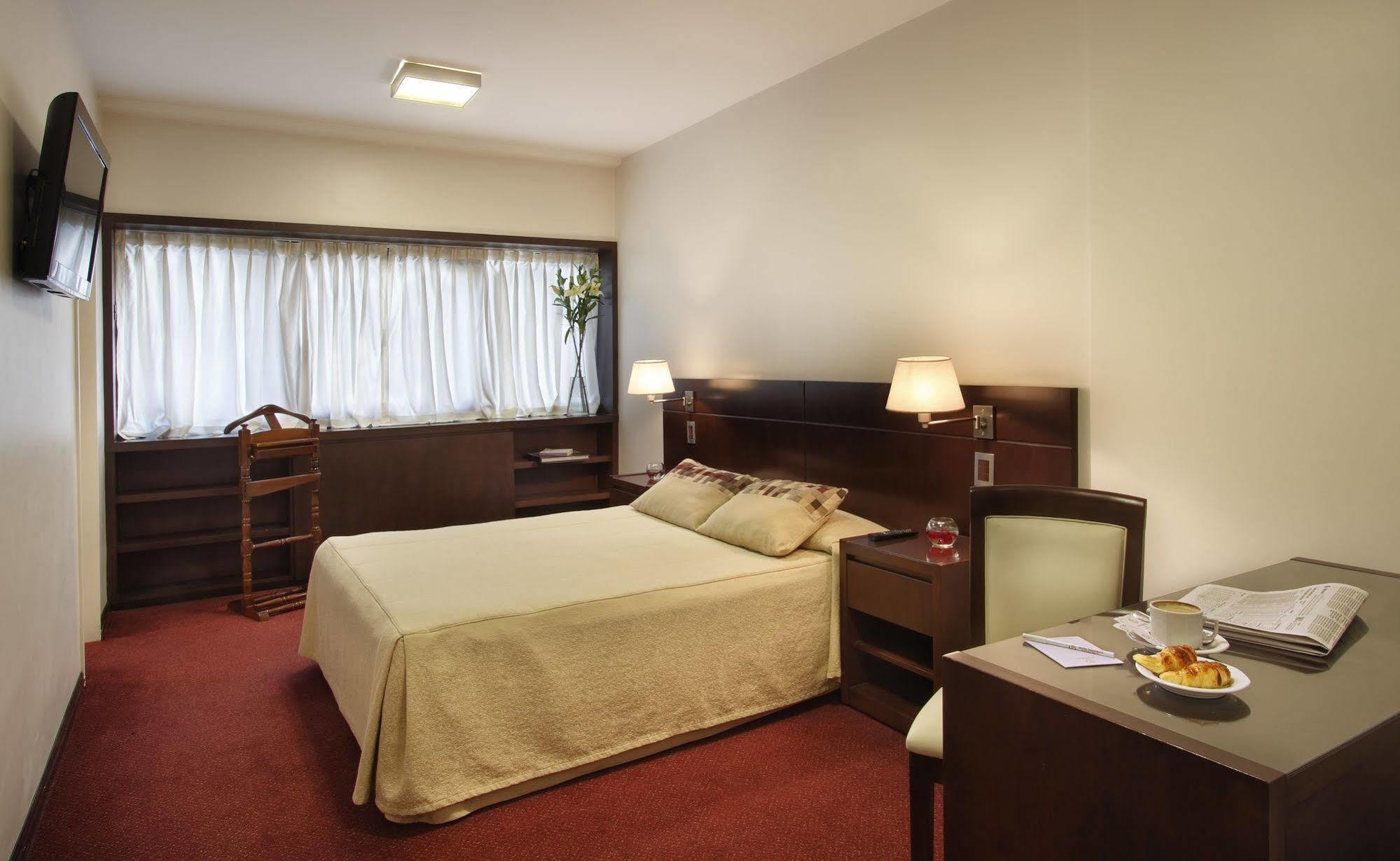 Hotel Presidente บัวโนสไอเรส ภายนอก รูปภาพ